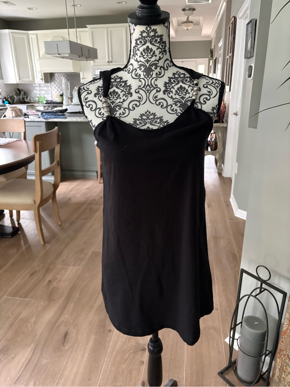 Metropolitan size medium, black tunic length top